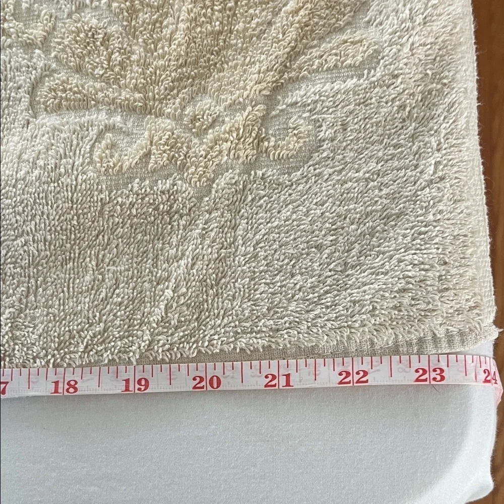 Vintage Fieldcrest Cotton Towel Beige Jacquard Floral Pattern mid century retro